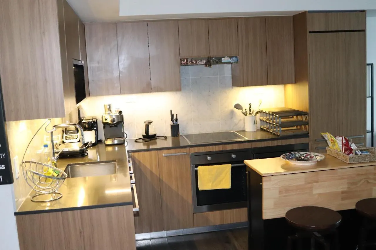 Luxurious Downtown Condo With Breathtaking Lake And Cn Tower Views In The Heart Of A Vibrant Neighbourhood Τορόντο 0*,  Καναδάς