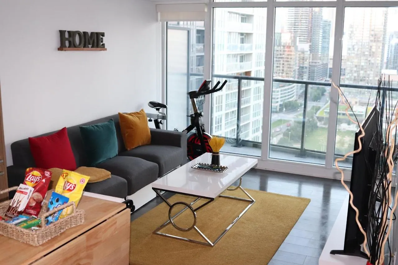Luxurious Downtown Condo With Breathtaking Lake And Cn Tower Views In The Heart Of A Vibrant Neighbourhood Τορόντο Καναδάς
